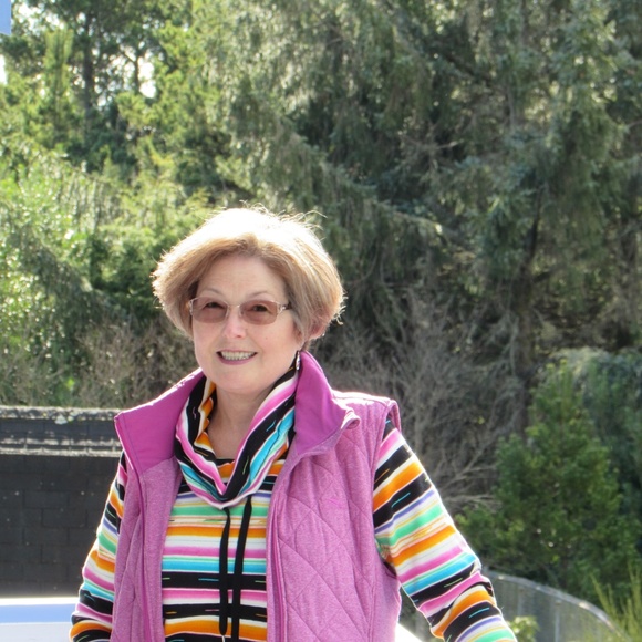 Meet your Posher, Ricki - Picture 1 of 2